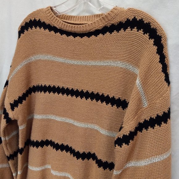 Unbranded tan, silver, black pullover knit winter sweater size XL (T-334) - Picture 3 of 7